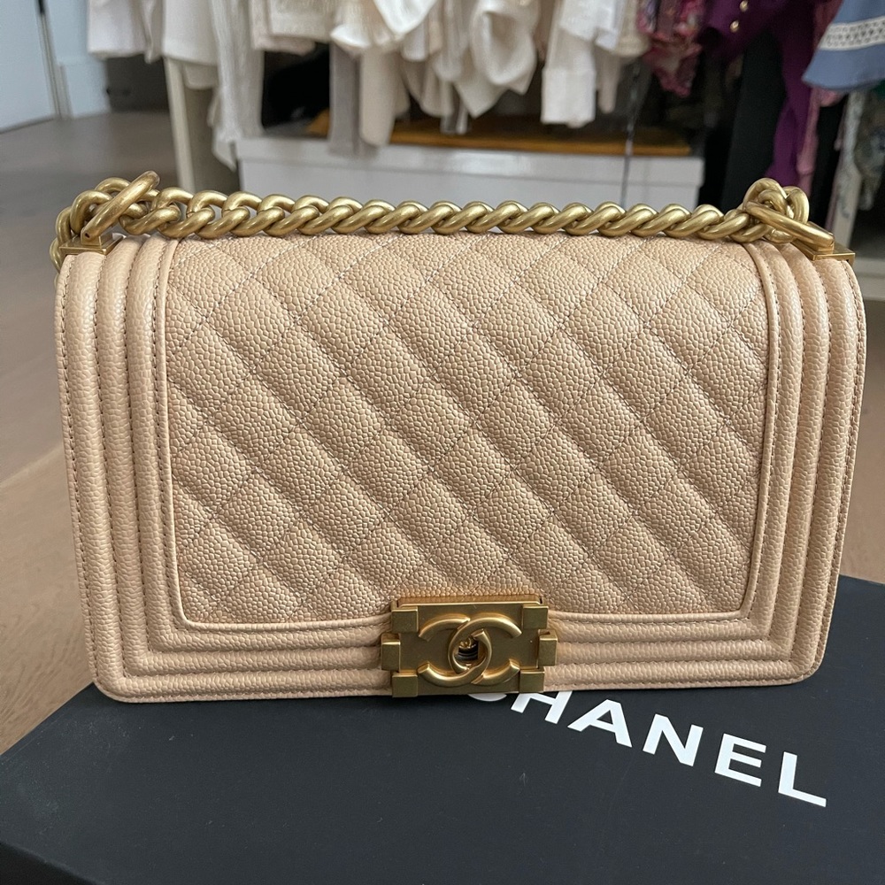 Chanel Boy bag medium beige caviar leather